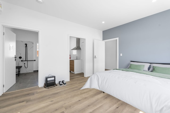  Studio Double Ensuite  -  844 Blackburn Road  - Gallery -  2