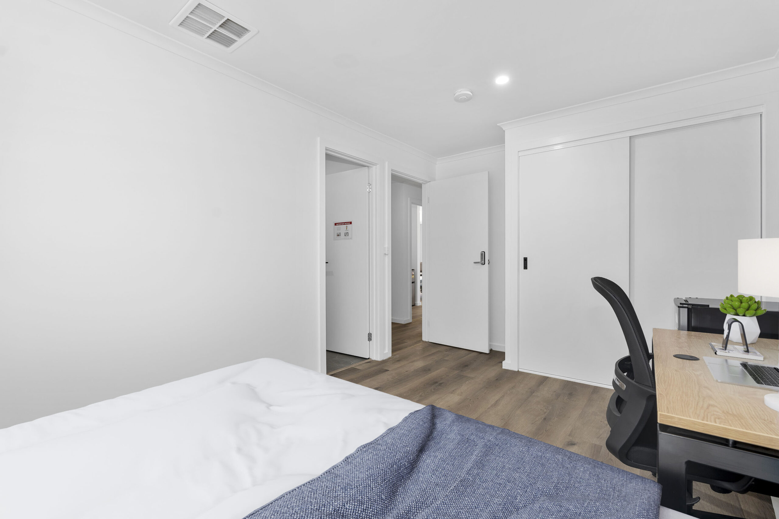 844 Blackburn Road - Gallery - 10