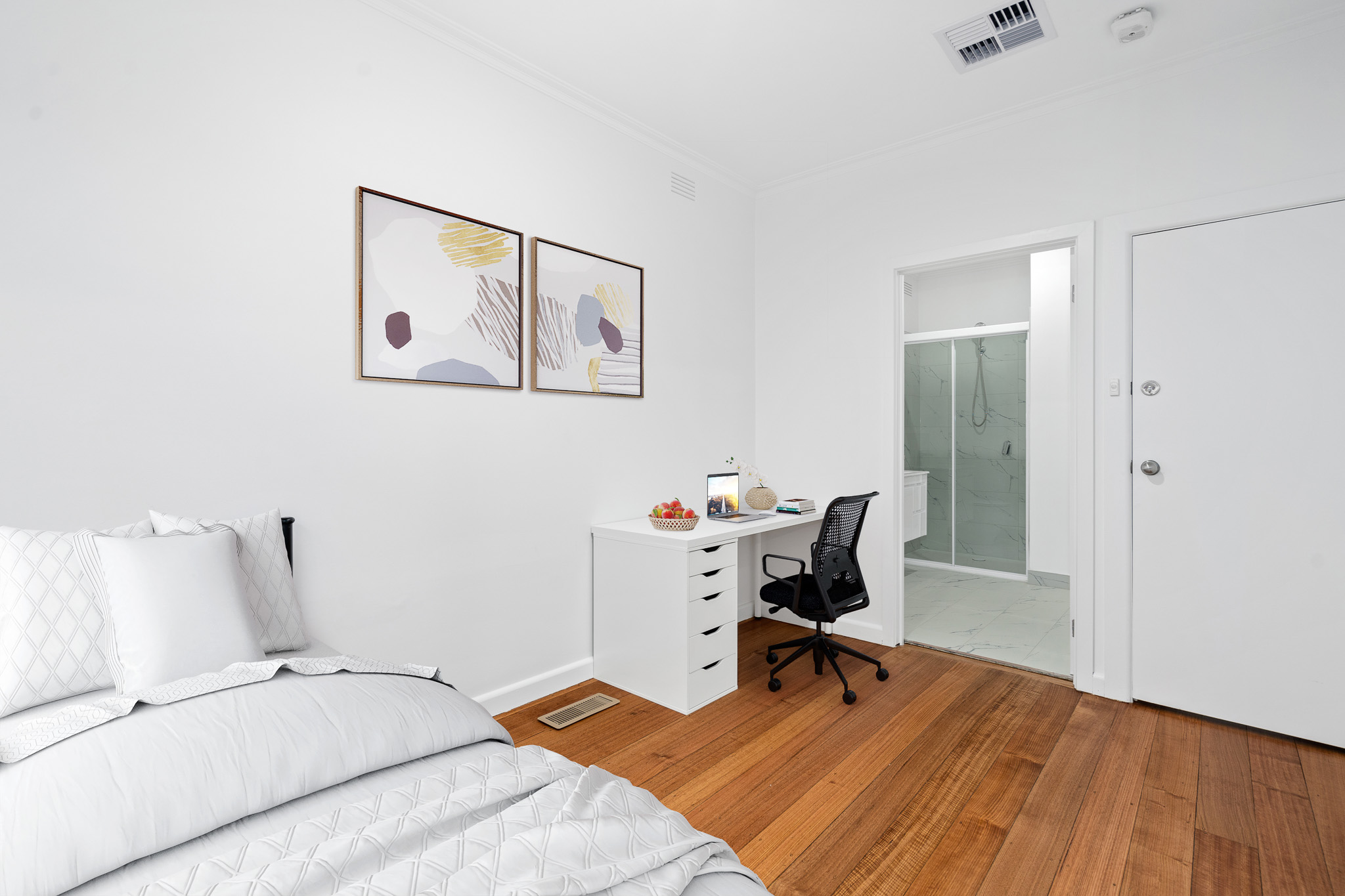  Single Room Ensuite  -  1 James Parade  - Gallery -  4