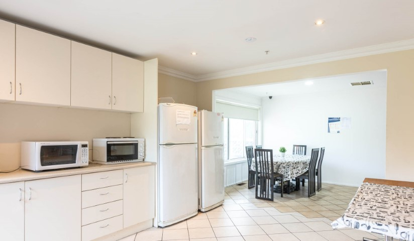 44 Batesford Road