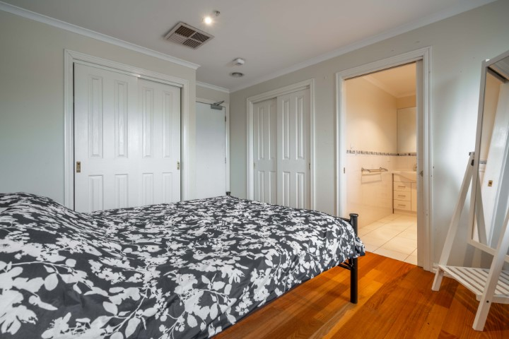  Double Room Ensuite  -  44 Batesford Road  - Gallery -  2