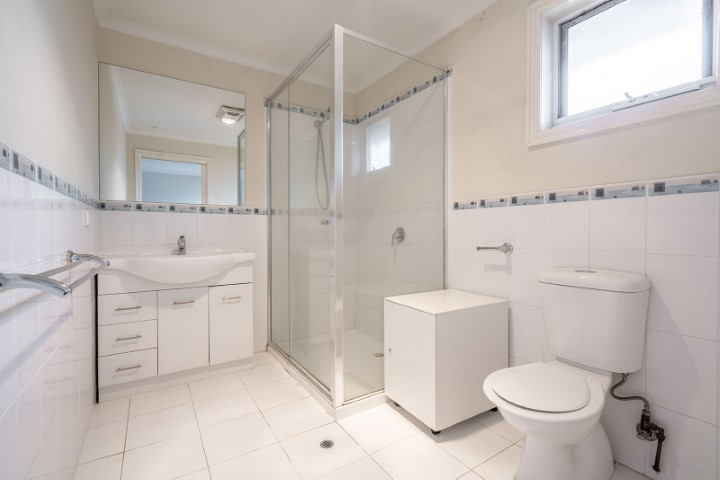  Double Room Ensuite  -  44 Batesford Road  - Gallery -  3