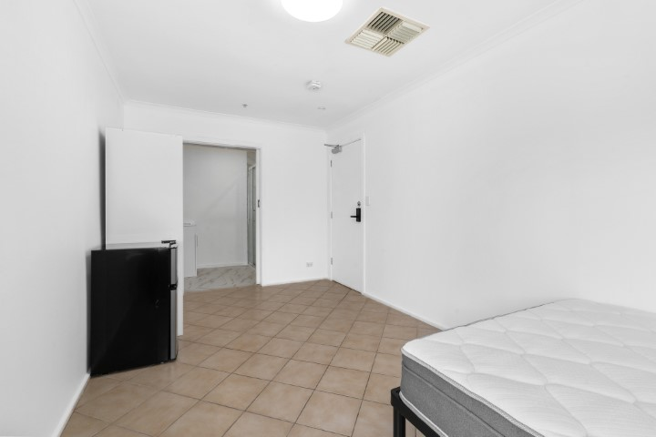 44 Batesford Road - Gallery - 14