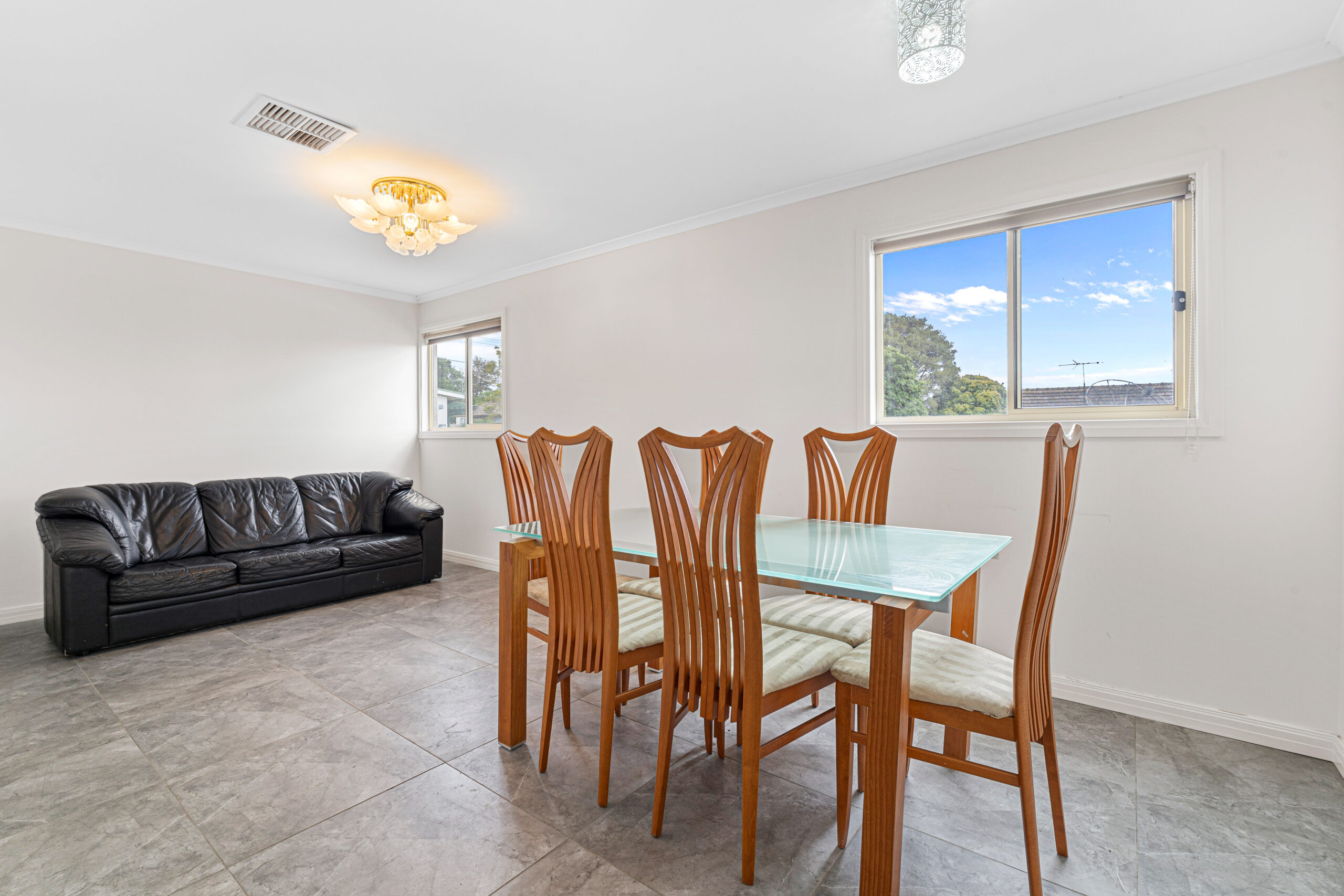 18 Waverley Road