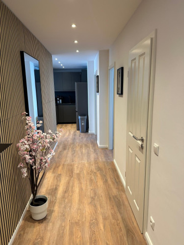 Stylishly furnished 3-room apartment with 67 m² of living space - Gallery - 3
