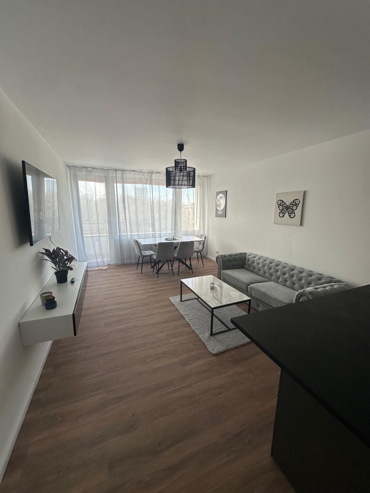 Stylishly Furnished 3-Room Apartment With 67 M² Of Living Space - 9