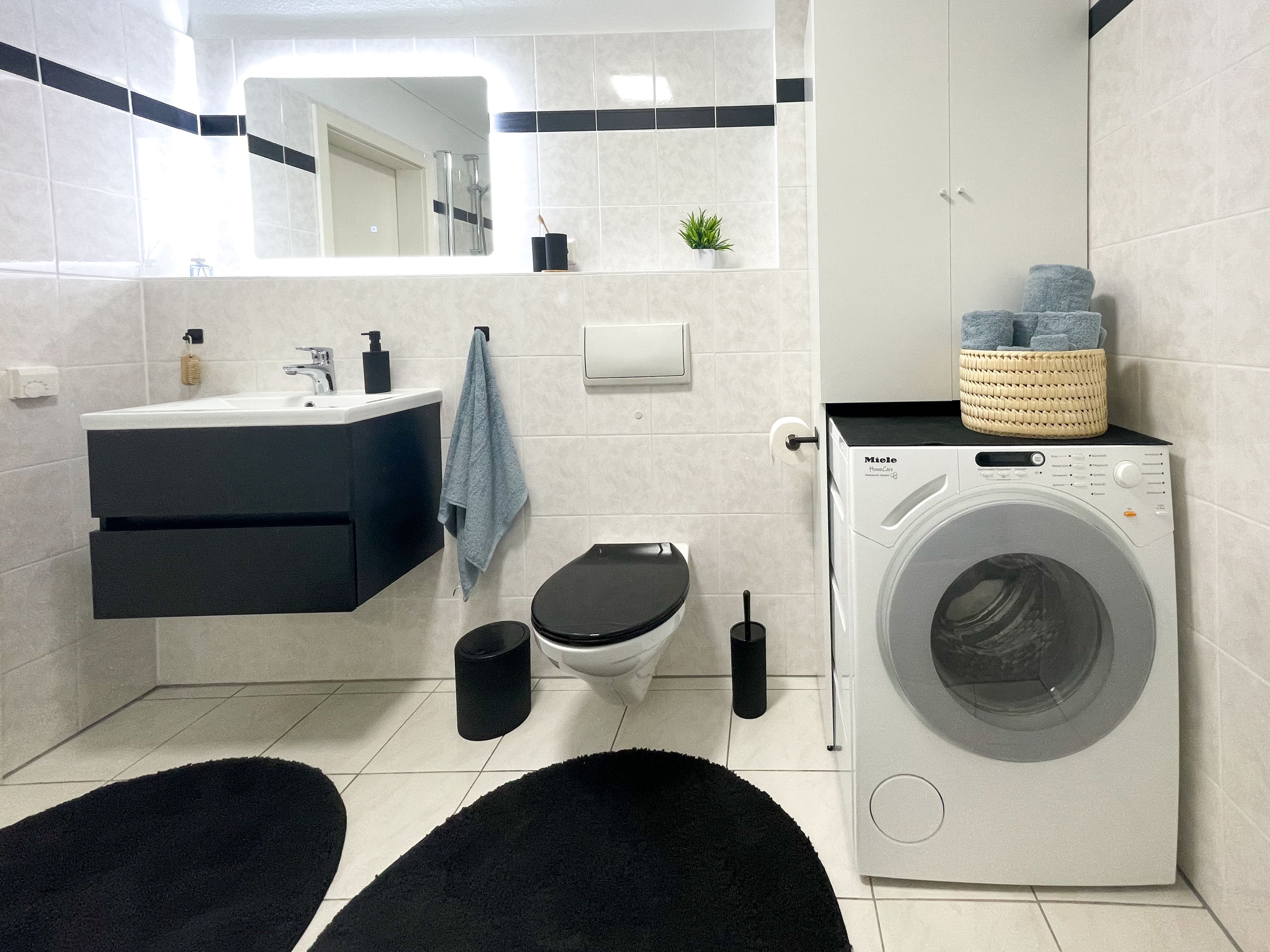 Perfect And Awesome Suite In Norderstedt/Stilvolle, Frisch Renovierte Und Möblierte 2-Zimmer- Wohnun - 9