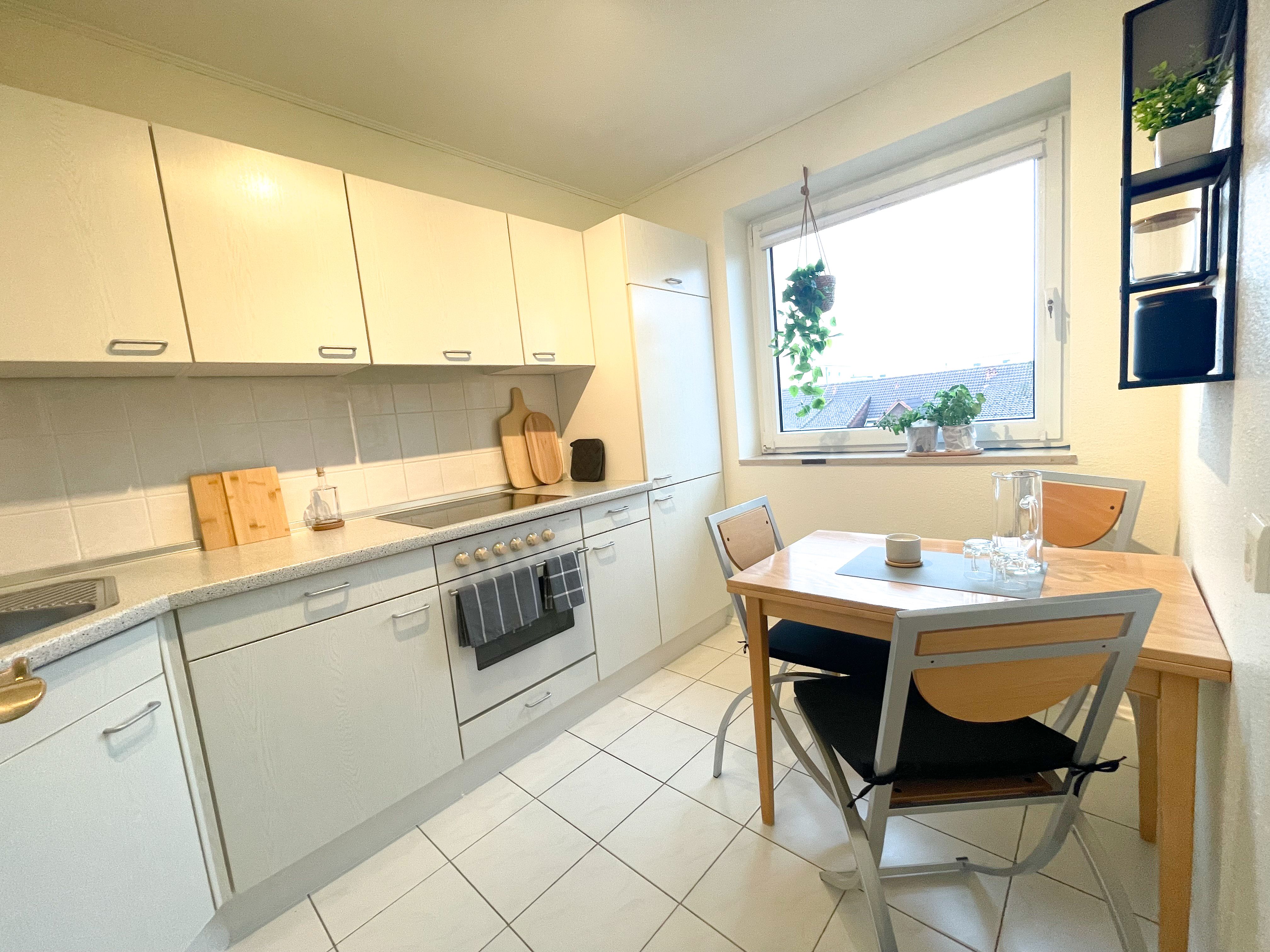 Perfect And Awesome Suite In Norderstedt/Stilvolle, Frisch Renovierte Und Möblierte 2-Zimmer- Wohnun - 6