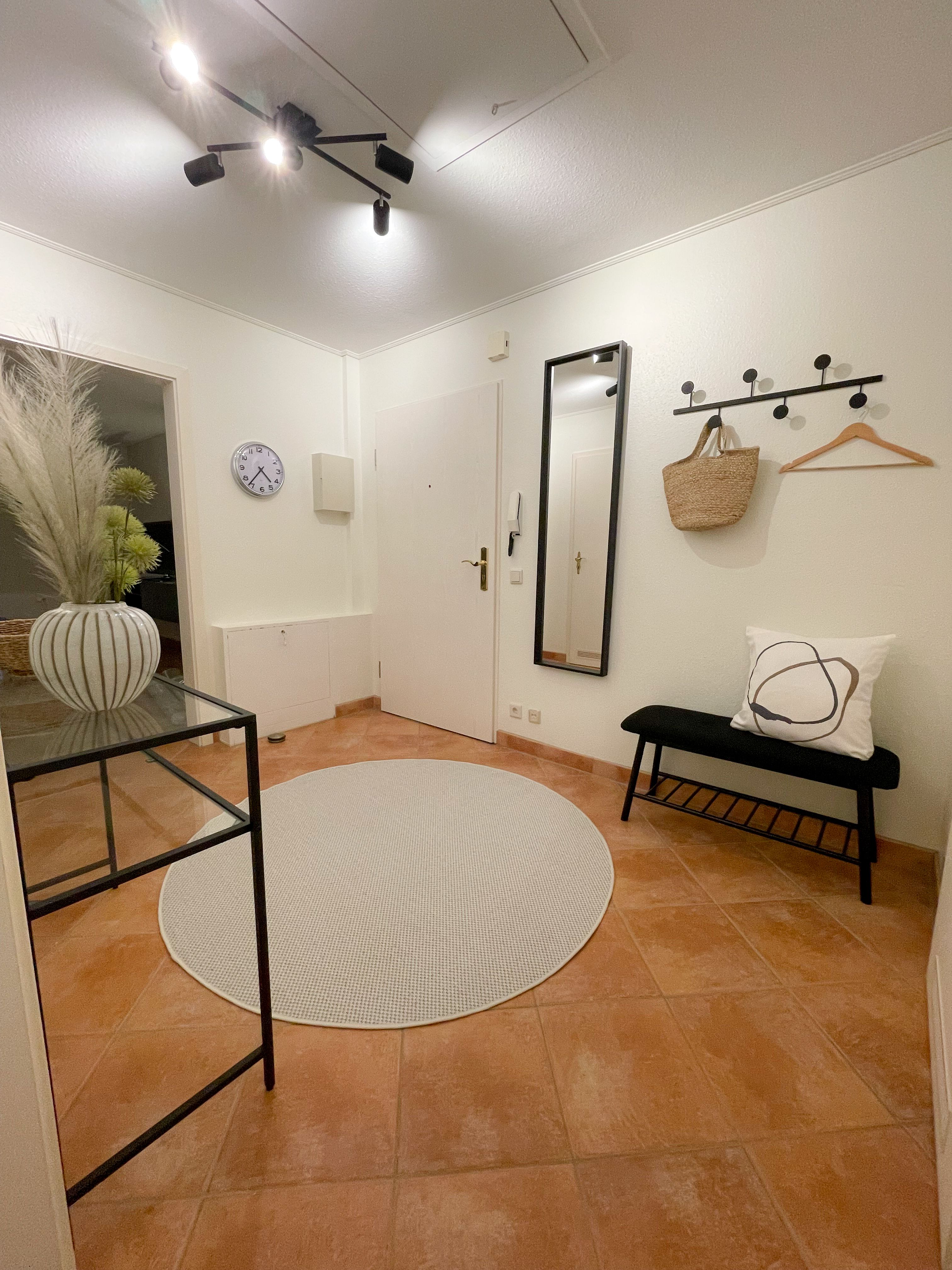 Perfect And Awesome Suite In Norderstedt/Stilvolle, Frisch Renovierte Und Möblierte 2-Zimmer- Wohnun - 19