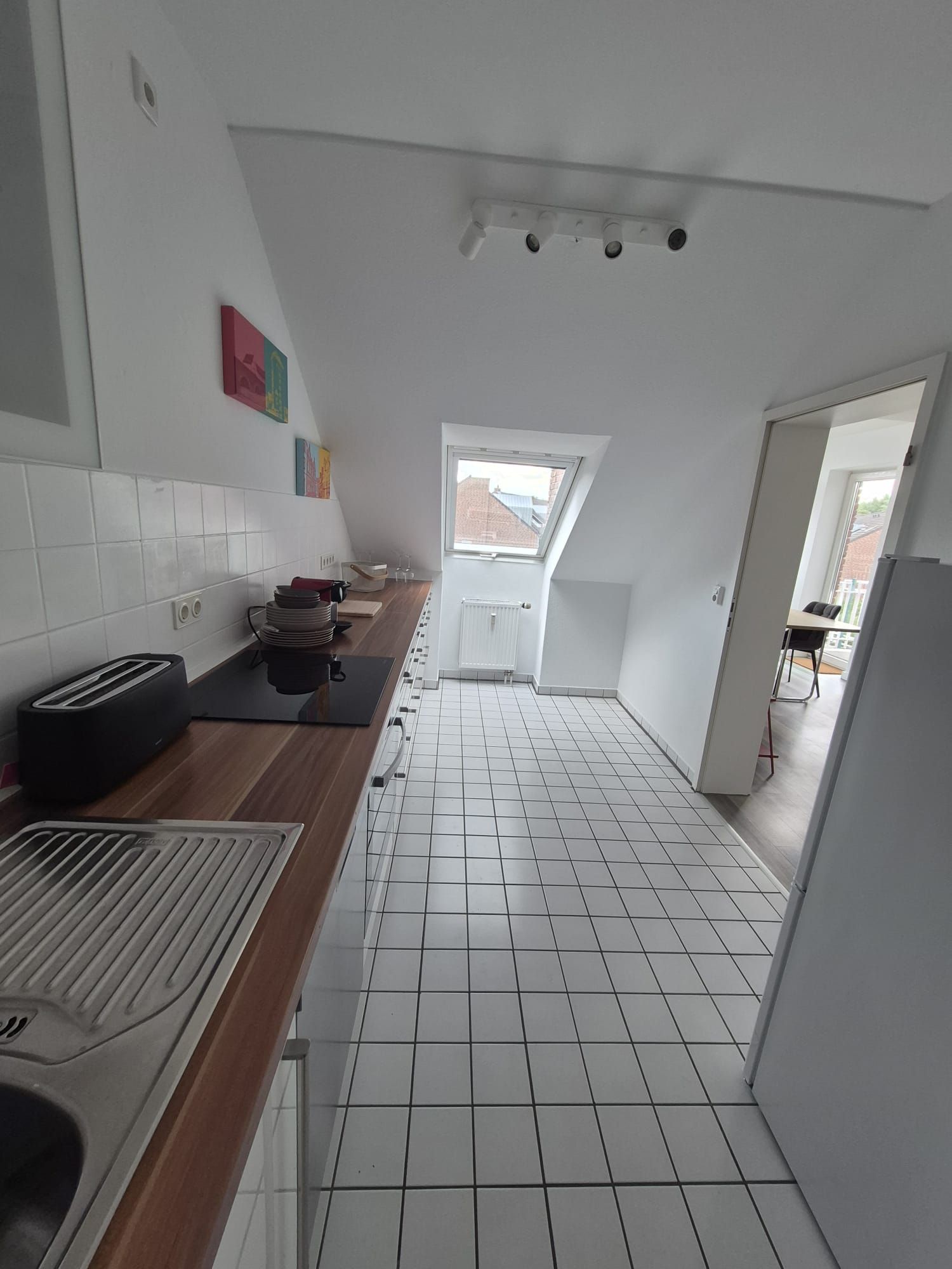 Beautiful Charming 2-Room Apartment Directly By The Rhine - 4