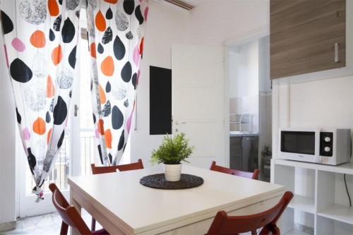Modern double bedroom in a 3-bedroom apartment near Sondrio metro station - Gallery - 7