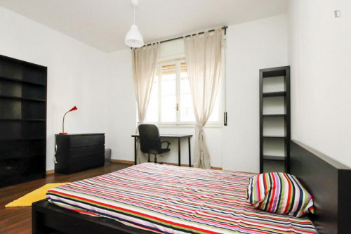 Alluring double bedroom near Sondrio metro station