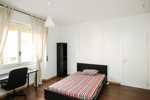 Alluring double bedroom near Sondrio metro station