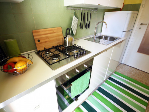 Cozy single bedroom in a 5-bedroom apartment near Gambara metro station - Gallery - 9