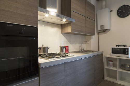 Modern double bedroom in a 5-bedroom apartment near Lambrate FS metro station - Gallery - 7