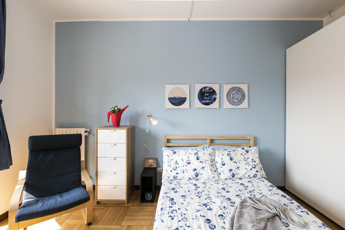 Lovely double bedroom near Giardino Cassina de Pomm