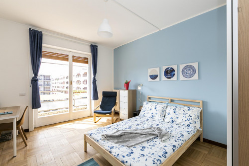 Lovely double bedroom near Giardino Cassina de Pomm