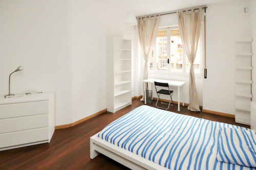 Cozy double bedroom near Sondrio metro station