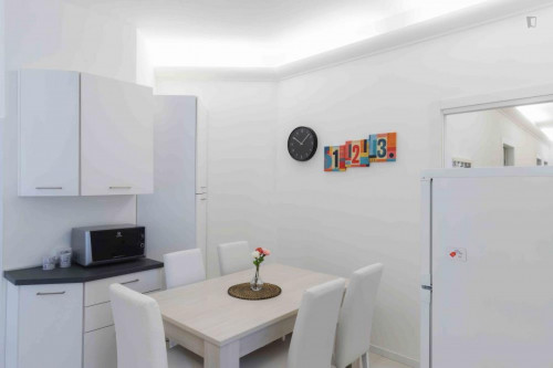 Alluring double bedroom in a 5-bedroom apartment in Calvairate - Gallery - 5