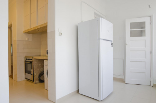 Relaxing single bedroom in Saldanha, Instituto Superior de Contabilidade e Administração de Lisboa