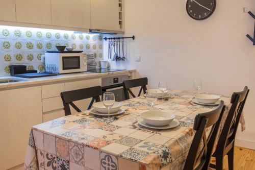 Modern 2-bedroom apartment near ISEG - Instituto Superior de Economia e Gestão da Universidade de Lisboa