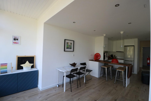 Treetops Lisbon Apartment with 2 bedrooms