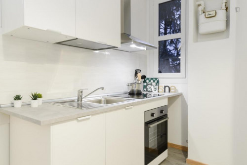 Homely double bedroom in a 4-bedroom apartment near Primaticcio M1 metro station - Gallery - 6
