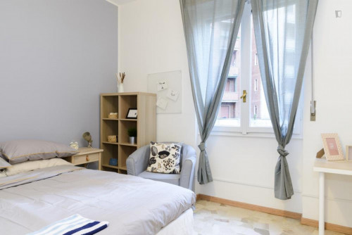 Homely double bedroom in a 4-bedroom apartment near Primaticcio M1 metro station