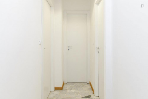 Homely double bedroom in a 4-bedroom apartment near Primaticcio M1 metro station