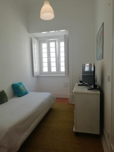 Quato de casal nas Amoreiras