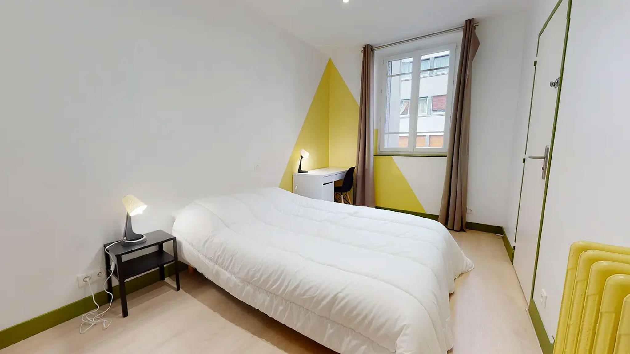 Private Room - Rue de Rabanesse, Clermont-Ferrand - Gallery - 1
