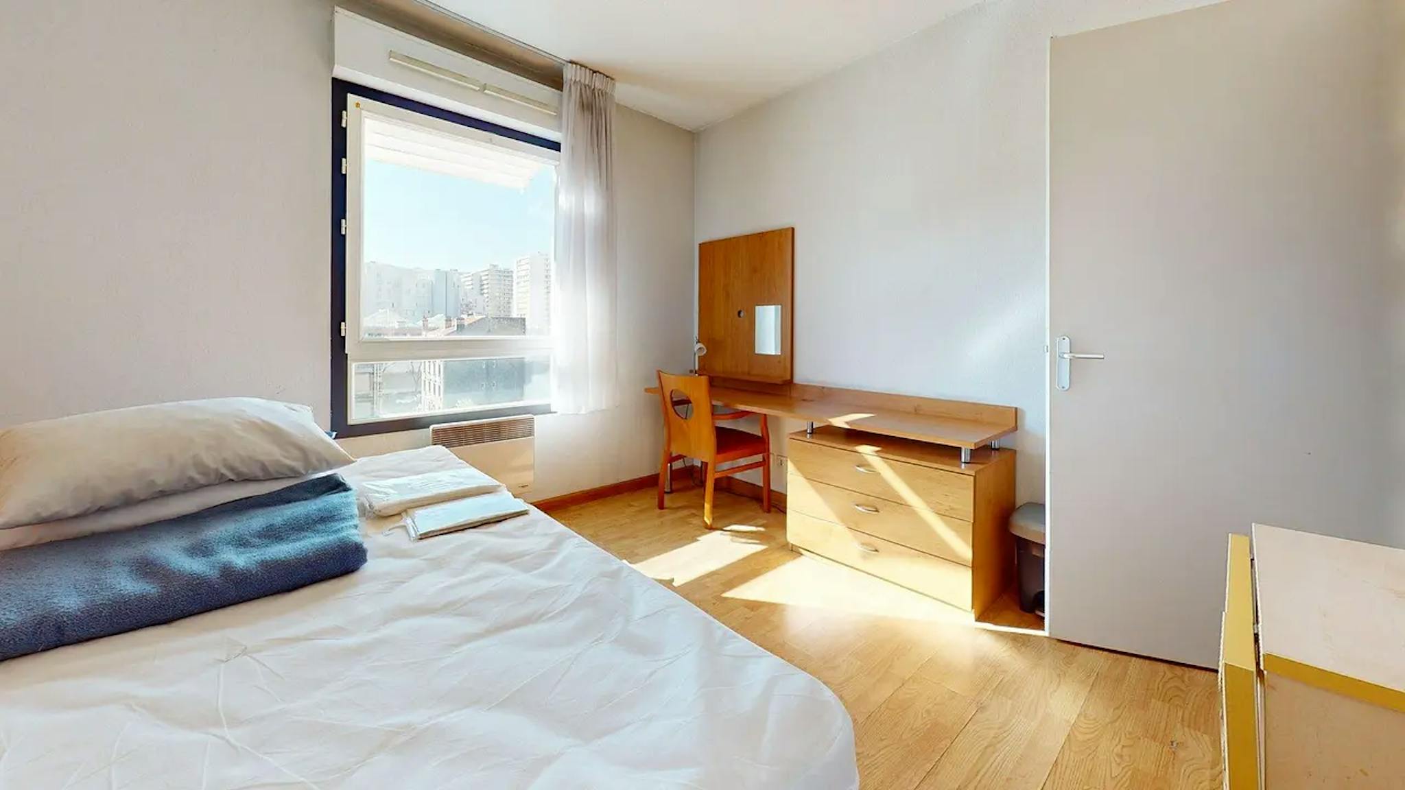 Entire Place - Rue Chevreul, Saint-Étienne - Gallery - 1