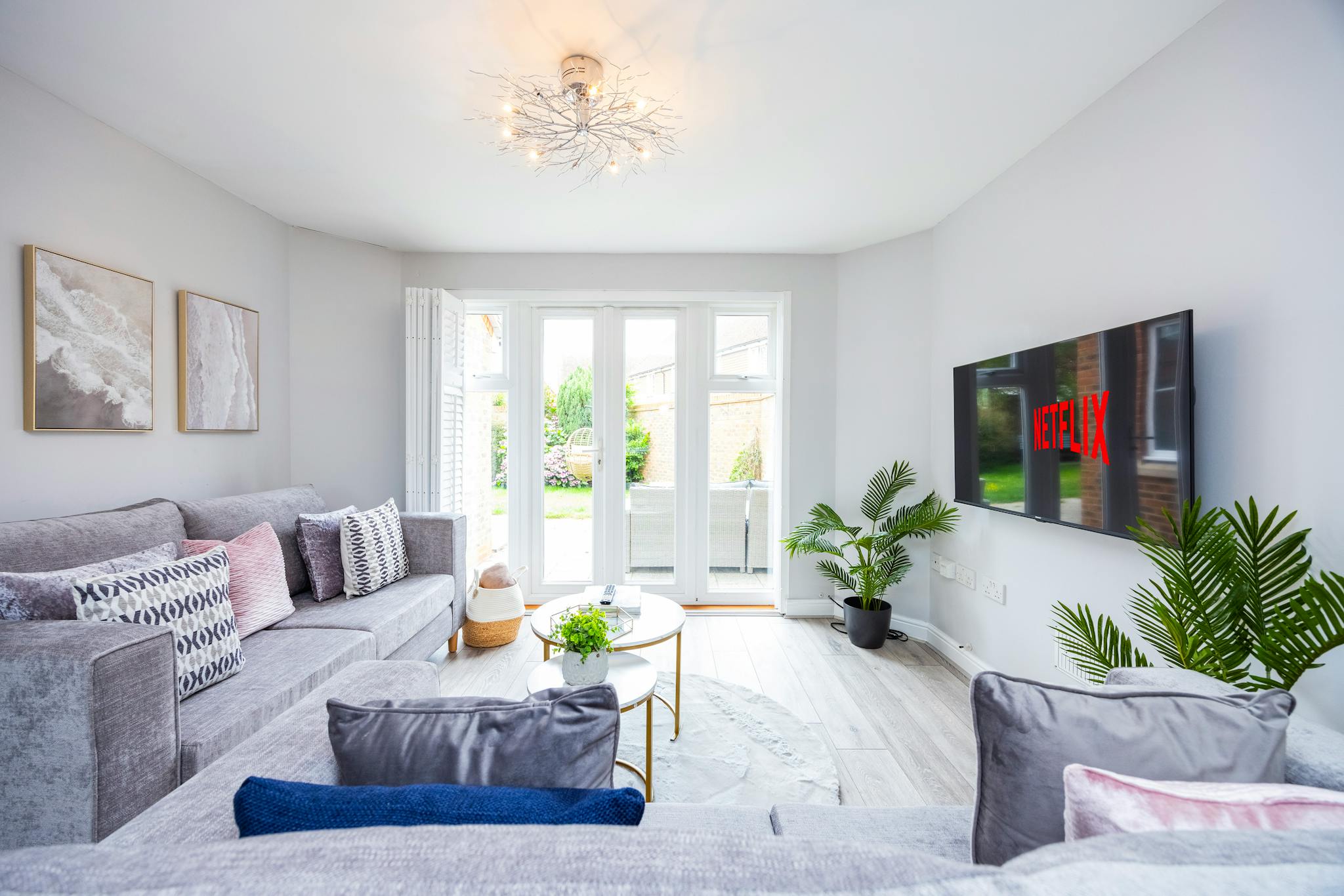 Entire Place - Violet Court, Sittingbourne - Gallery - 1