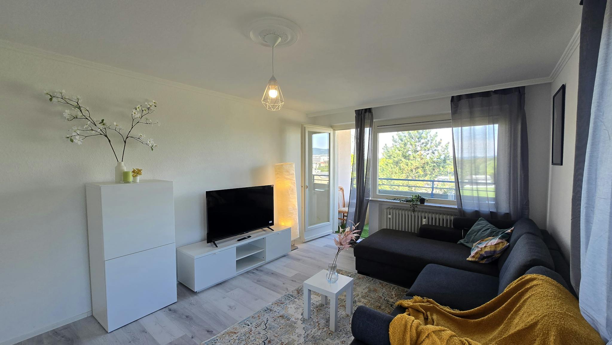  Entire Place  -  Zeppelinstraße, Eschborn  - Gallery -  1
