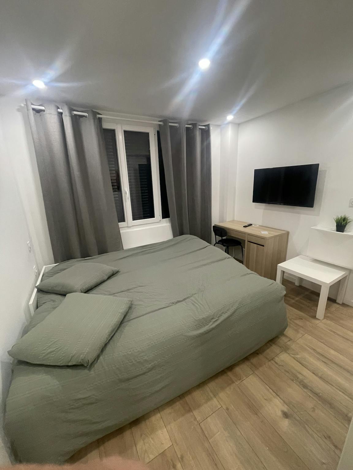  Private Room  -  Rue du Perreux, Argenteuil  - Gallery -  1