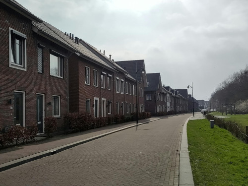 Koningin Maximalaan, Hoofddorp