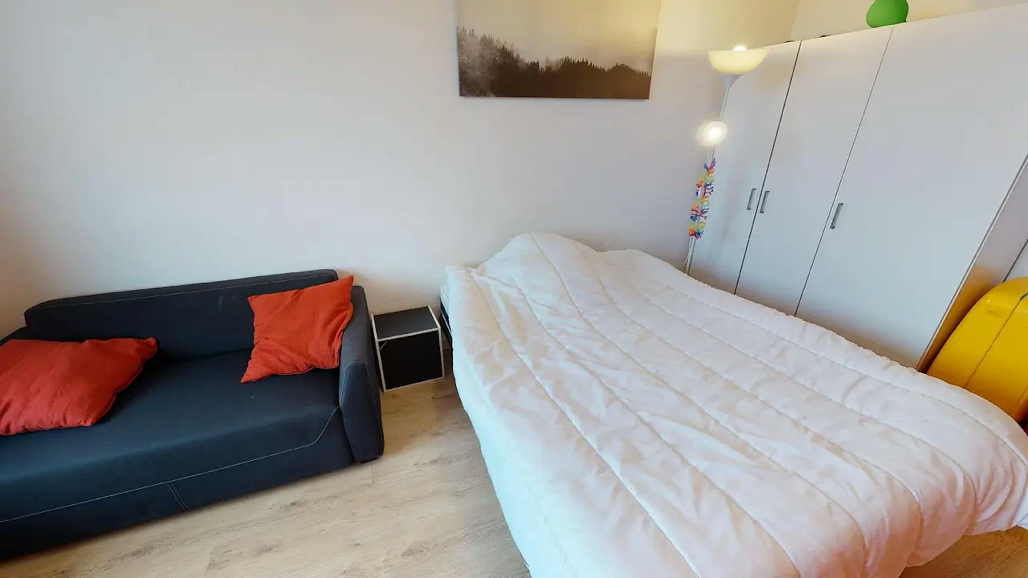  Private Room  -  Boulevard de Larramet, Toulouse  - Gallery -  1