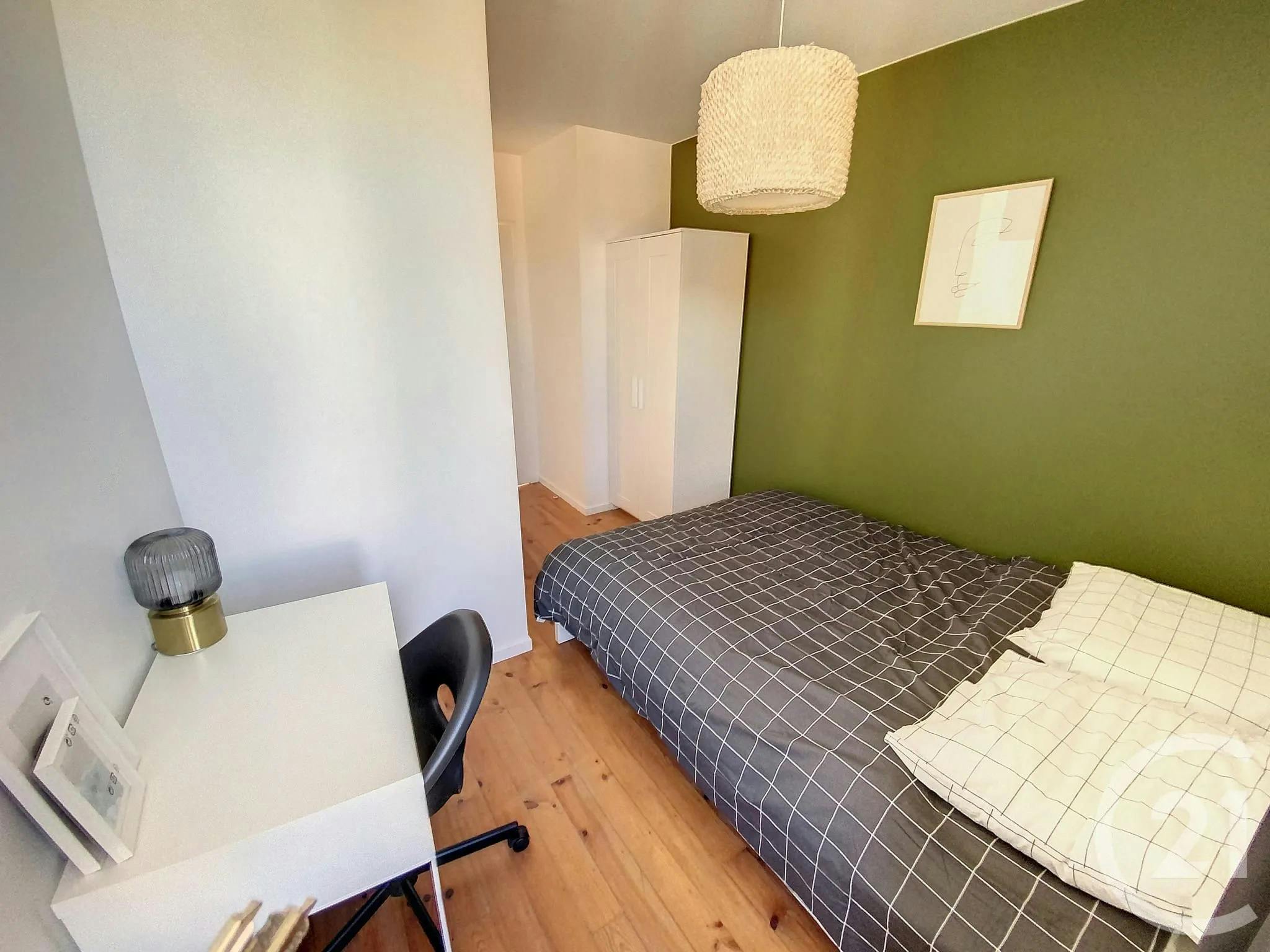 Private Room  -  Place de la Solidarité, Lille  - Gallery -  1