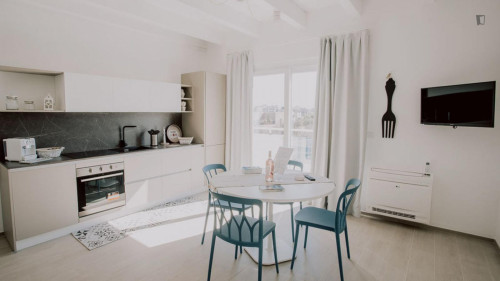 1-Bedroom apartment near the Monopoli train station