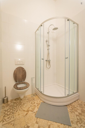 Inviting 1- double bedroom apartment in St. Stephen's Basilica 