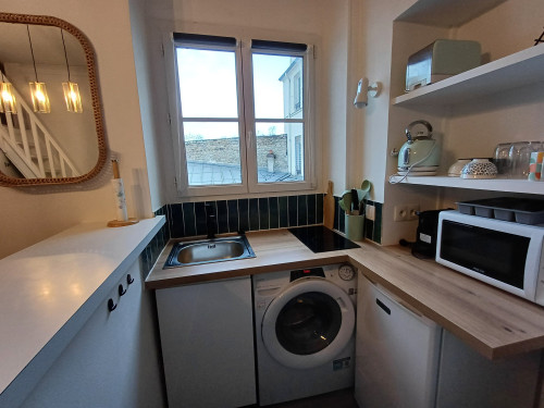 Very nice apartment with a mezzanine (1 double bed) IN THE CENTER of PARIS