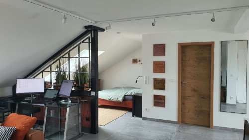 Moderne Dachgeschoßwohnung mit Homeoffice– ruhig & zentral zwischen Köln/Düsseldorf - Gallery - 6