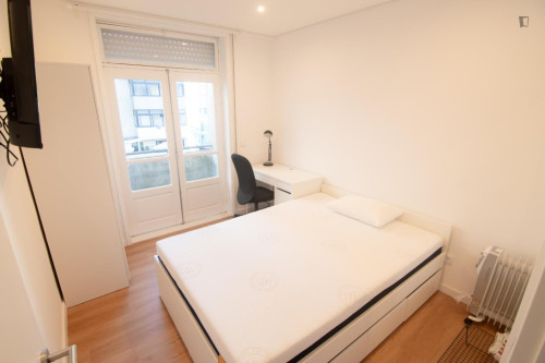 Premium Room with Balcony – Fully Equipped