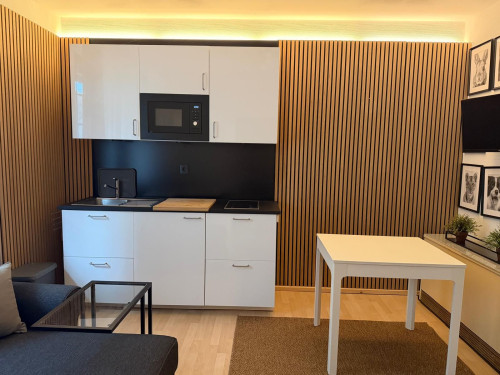 Stylish designer apartment in Neuss city center – fully furnished, available from June 2026