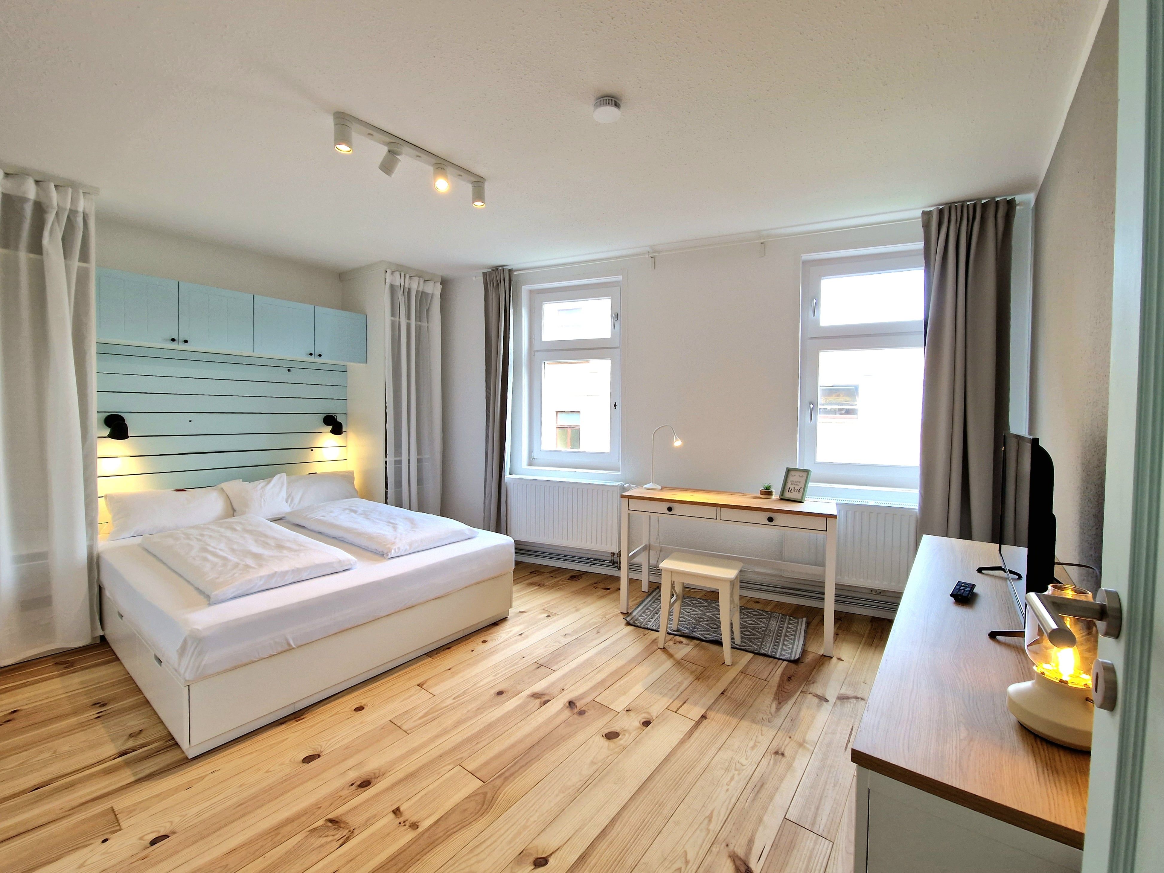 Neat Flat Near Historical Sight - 2