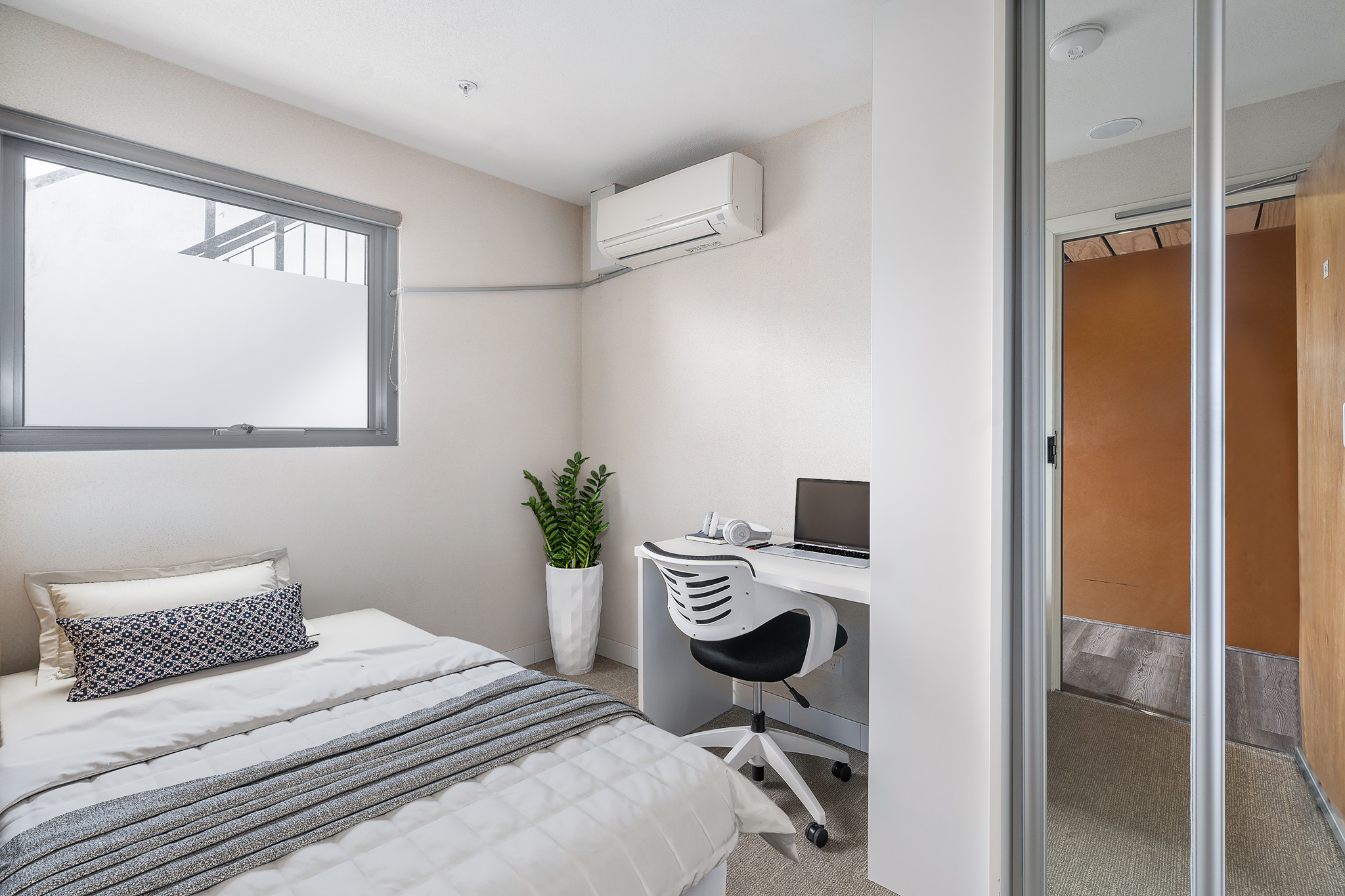 Standard Ensuite - 1