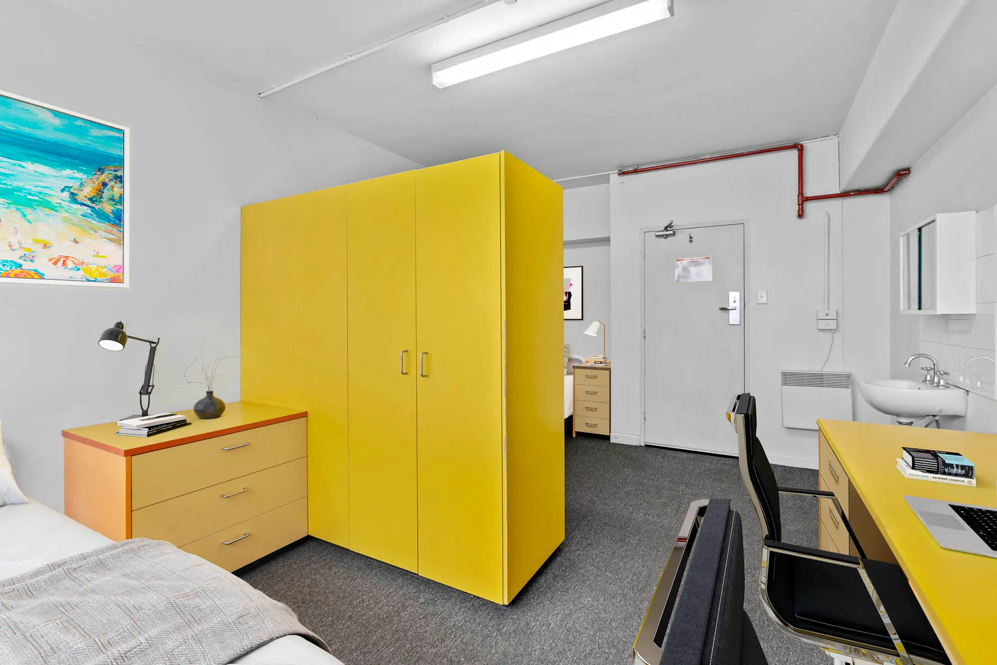 Studio Twin - 1
