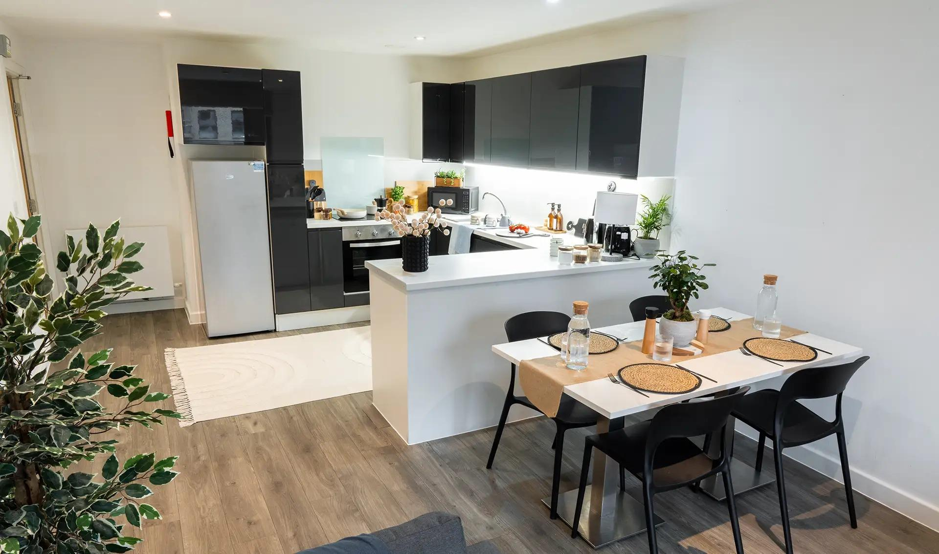 Club Ensuite - Palamon Court - Gallery - 4