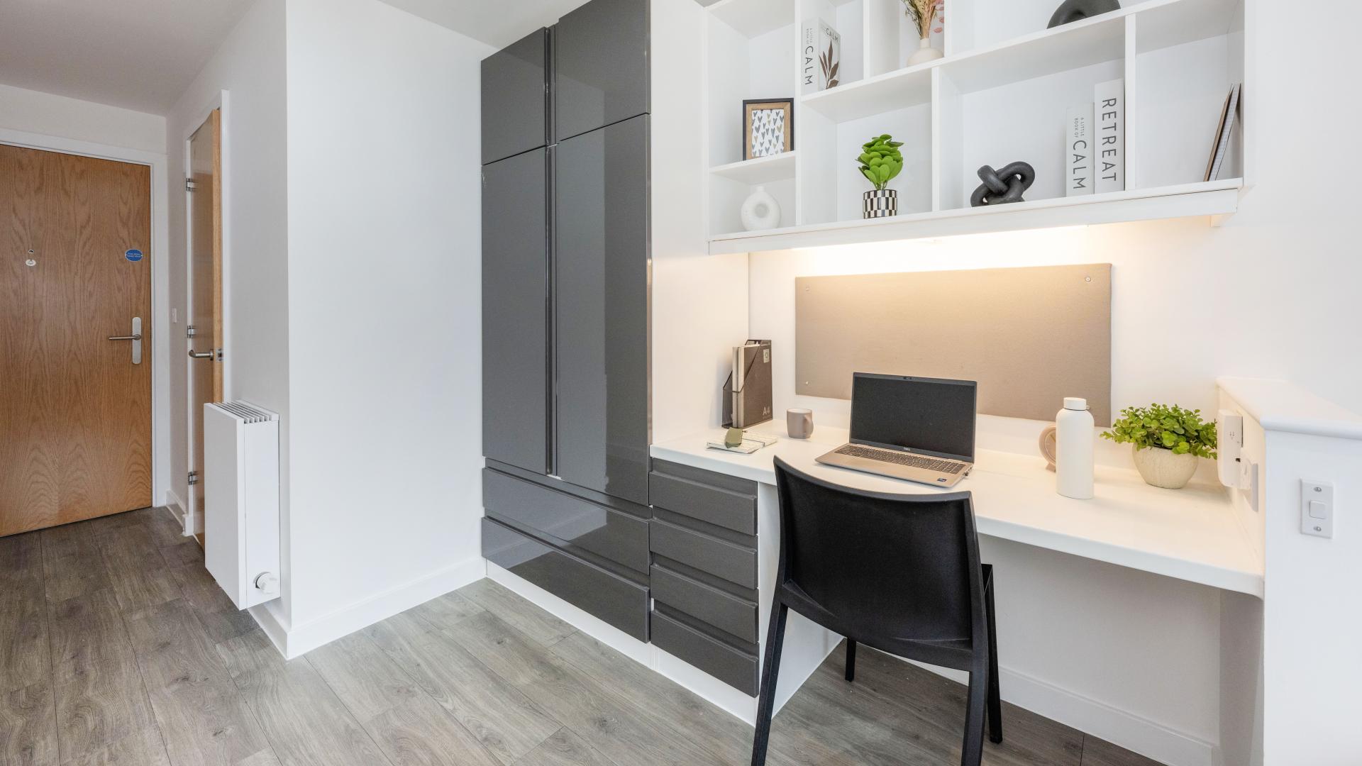 Club En-Suite - 5