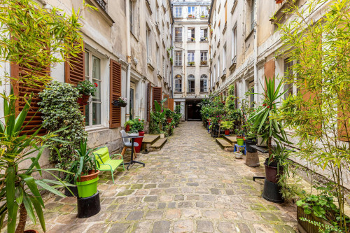 Rue du Faubourg Saint-Martin, Paris - Gallery - 7